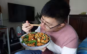 好久没吃回锅肉了，最爱的川菜No.1，小弟豪言能连吃一星期