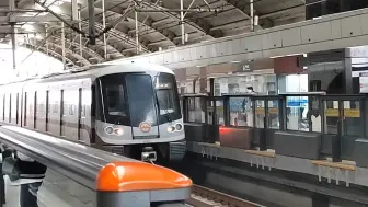 【上海地铁】11号线1135雨天龟速出站交汇龟速进站的1101