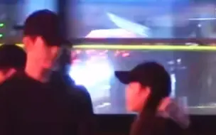 所有的秘密都关于你 陈飞宇欧阳娜娜秘果时期街头散步