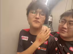 CAT一诺吵架后续  CAT1V4被轩染制裁  CAT：他们抱团了~