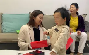 阿爽收到直男老公的特殊礼物，没想到还挺心细，今天被感动到了