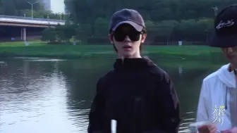#巧了你也穿了黑色入镜