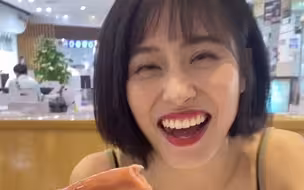 每次出去吃饭我都帮鹿姐“清盘”