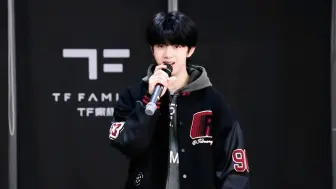 终于听到《K歌之王》这段的单人版了，好听的我想流泪