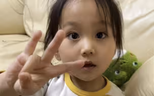 兄妹俩又开始一周见不到面，只能妈妈变传声筒系列