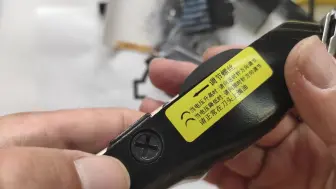 拆解老式电推子，开盖带电测试，和苏联剃须刀对比一下：大同小异
