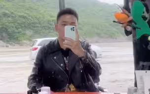 姚政：蘑菇屋时候就听说咱们组穷，没想到还能这么穷