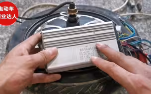 电动车原装控制器和万能控制器，安装哪个更省事？这下知道了