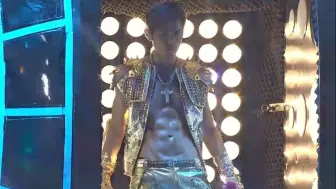 哥当年的腹肌就是无敌的！#周杰伦 #周杰伦音乐 #周杰伦演唱会 #周杰伦考古