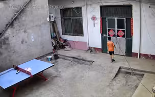 网络监控摄像头，还是tplink的好。软件没有广告，录像清晰，声音清晰，无与伦比。其他很多都试了，都不行！