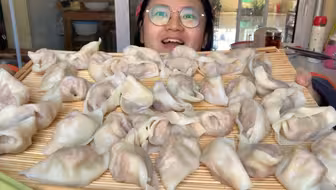 回家吃上饺子了！你们看够了我吃不够哈哈哈