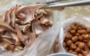 切一块猪耳朵，来一点花生米，又是快乐的一晚