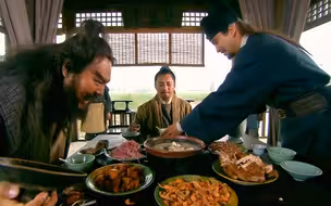 新水浒传8大经典吃戏：鲁智深蒜泥蘸狗肉，李逵胡吃海塞不讲究，太香了！
