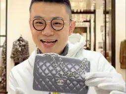 当你在西班牙买下人生第一只CHANEL（根据网友真实经历改编）