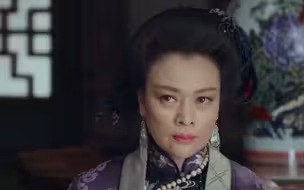 隆夫人虽然看不上柳瑛娘，但是对孙女孙子却爱得紧