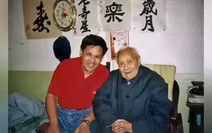 1996年，太监孙耀庭病逝，享年94岁，说话带娘娘腔