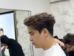 龙须背头