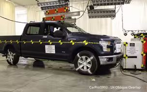 2016款 福特 F150双排座 90公里 15°角度 35%重叠司机侧被撞测试