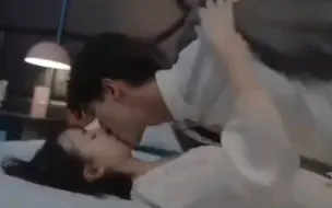 女子把自己当生日礼物送男子，免不了覆雨翻云一夜