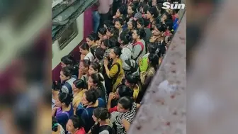 印度孟买的地铁比上海的还恐怖！