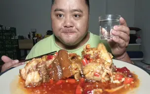 香辣猪肘子，软烂可口，喝两杯
