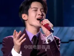 谁懂这几句的杀伤力，檀老师的歌声配上这些电影画面真的听一次哭一次