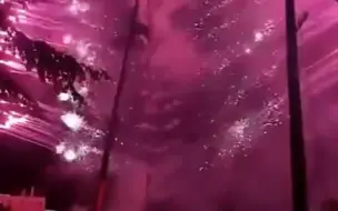 下下下下下下下周就过年，有人陪你看烟花吗？
