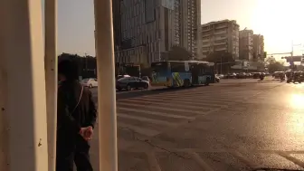 ||黄石公交||  抢在绿灯最后一秒的8路金切糕