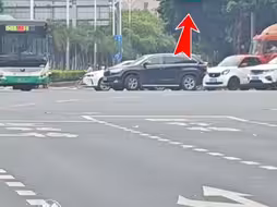 左转待转区怎么走？老司机现在演示
