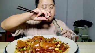 16块钱买了一份猪皮来下酒，喝两口舒服