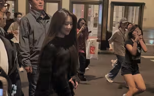 谁懂阿家人们！14号演唱会结束在海底捞遇到舒华了