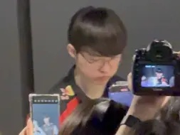 【Faker】结束fm无事可做，表演一次猫猫喝水