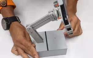 制作可升降的手机支架