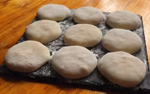 【燕麦雪饼】风靡朋友圈的网红小吃，燕麦雪饼，软糯拉丝，口口爆浆