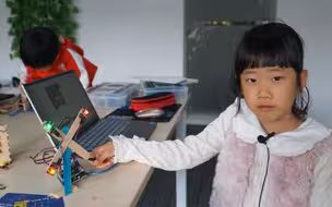 Arduino 智能路灯 孟渃曦（二年级）