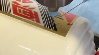 揭秘打孔酒打孔流程，这种酒你敢卖么？你会分辨么？