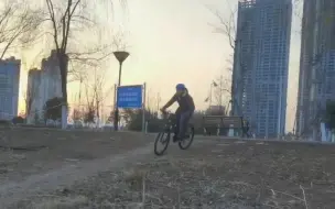 xtc800下坡，有点飘