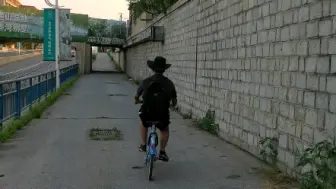 哦哈哈哈又是骑车，好几个小视频拼一起（实在没有技术含量）