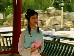 宝玉用三个字“你放心，”向林妹妹表白。