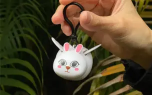 谁懂啊，男朋友送的这个小兔子还会飞，真的好可爱！