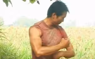 邹兆龙：以前我们打戏套招拳拳到肉，现在变成你拍一我拍一了！！