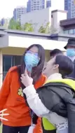 明星也有身不由己的时候？龚俊为拍戏效果穿上可爱服装，一句话让周雨彤笑哭