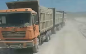 陕汽德龙公路列车