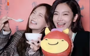 李一桐/曾可妮/谁攻谁受不用多说了哈哈哈哈一对活宝。