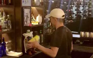 这个动作应该还没人做过吧，命个名吧《盖式四颠一立》