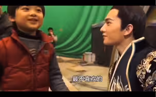 小孩子对刘亦菲杨洋的两种态度， 他才六岁他能撒谎吗哈哈哈哈
