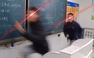 《 神 奇 高 中 牲 戏 团 ！！！》