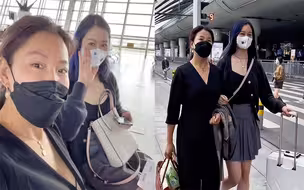 机场遇儿子女性朋友，妈妈一眼相中欲撮合，在线教儿子追未来儿媳