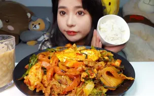 今天吃麻辣香锅和大米饭！！！