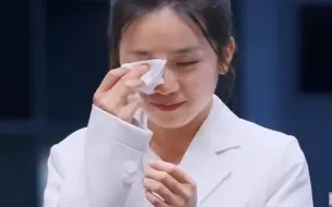 你比任何人都知道梦想是什么，与其说是光照到了她，不如说她自己的努力让她发光！#向琴琴